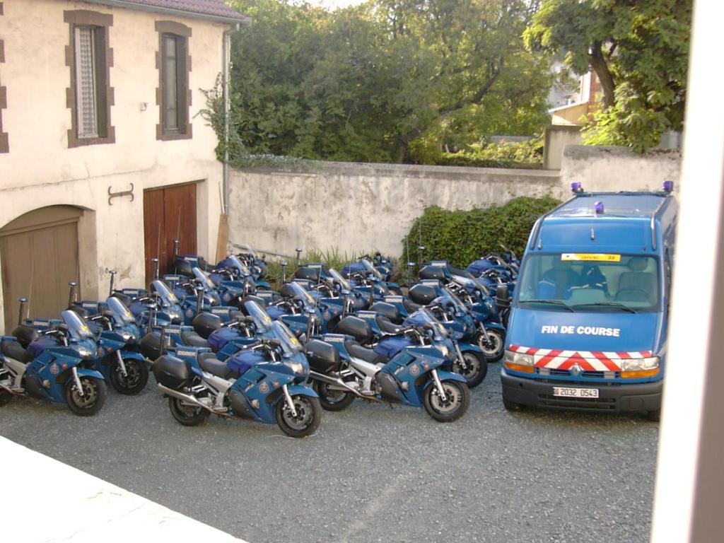 Hotel De La Gare Montluçon المظهر الخارجي الصورة