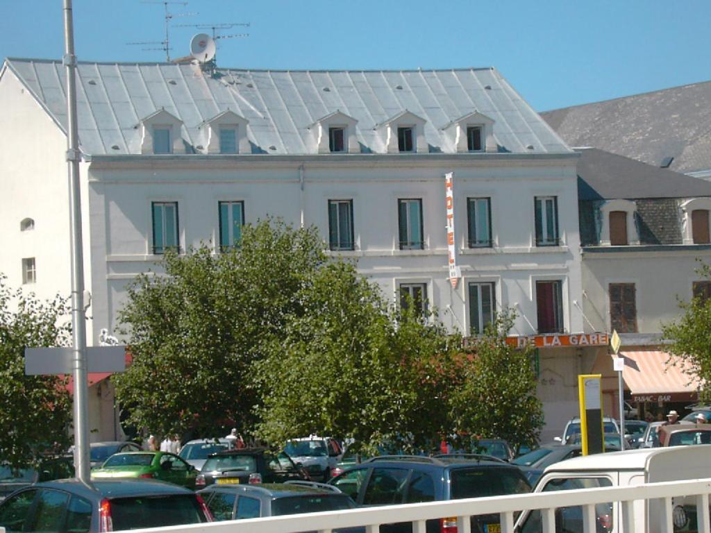 Hotel De La Gare Montluçon المظهر الخارجي الصورة